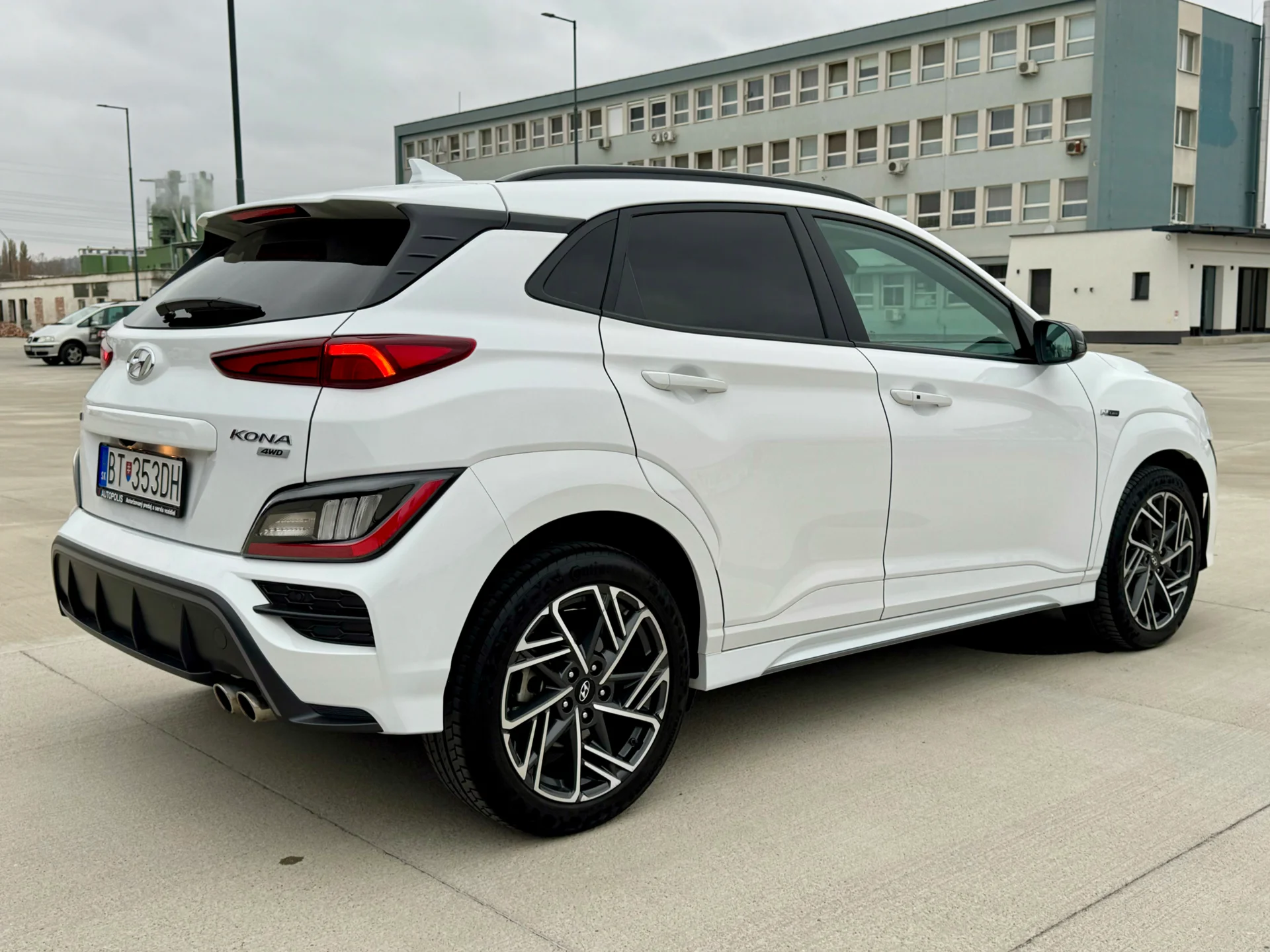 prenájom Hyundai Kona 1.6 T-GDi N Line A/T 4x4 197 hp foto 4