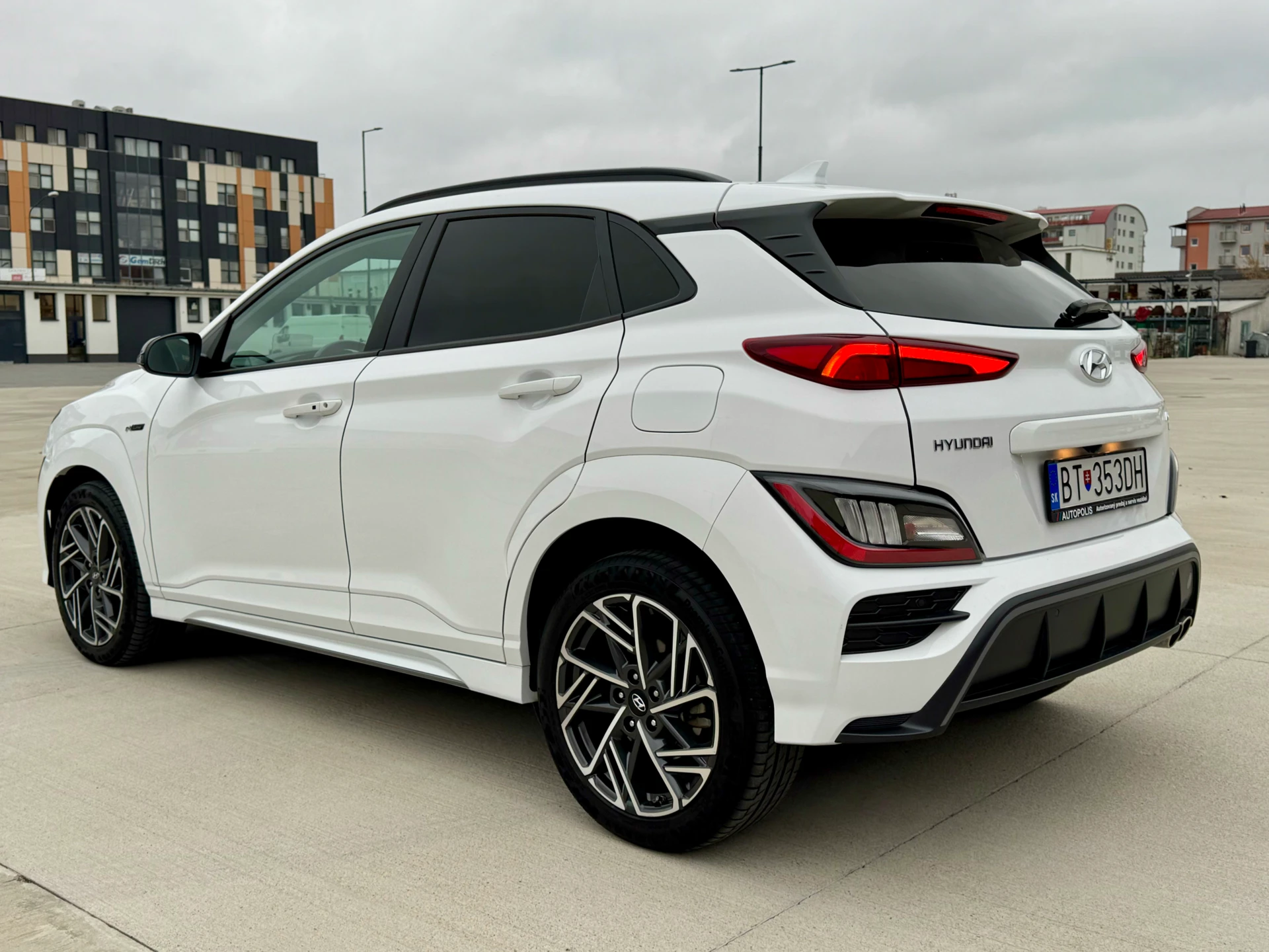 prenájom Hyundai Kona 1.6 T-GDi N Line A/T 4x4 197 hp foto 6